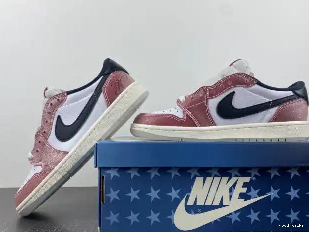 ROOM FN0432-017 'RED TROPHY X JORDAN OG AIR 1 LOW BLACK' 0326